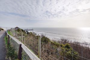 Bournemouth Beach (0.4 miles away)- click for photo gallery